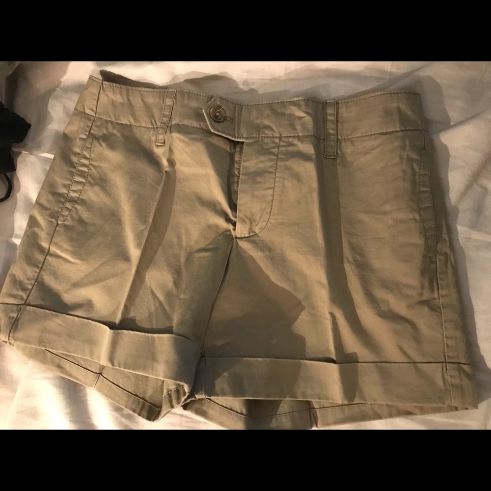 Gap Shorts Beige